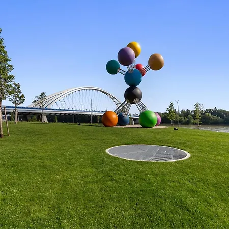 Eurovea Tower 3 River View 公寓 布拉迪斯拉发