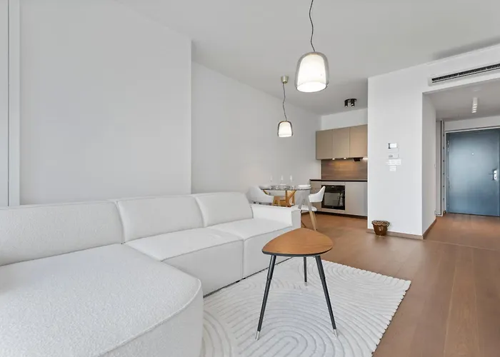 Eurovea Tower 3 River View * براتسيلافا