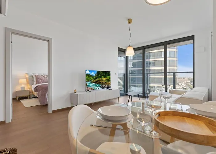 Eurovea Tower 3 River View شقة براتسيلافا