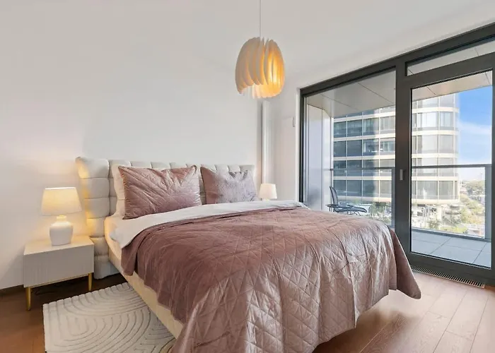 Eurovea Tower 3 River View شقة *